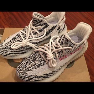 Adidas Yeezy 350 V2 Zebra